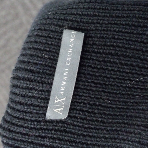 Armani Exchange beanie and scarf 🧣 combo - Picture 6 of 7